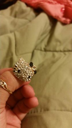 Hello kitty ring