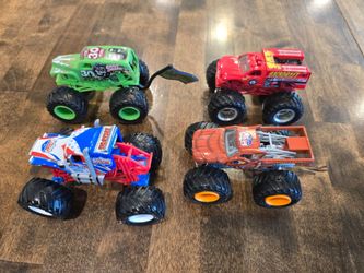 4 Monster Jam Trucks