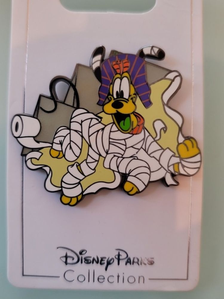 Pluto Mummy Glow In The Dark Disney Pin