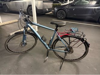 Cube Trekking Bike / City Bike / Road Bike / Touring Bike / Bicycle