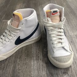 Nike High Top Casual Sneakers 