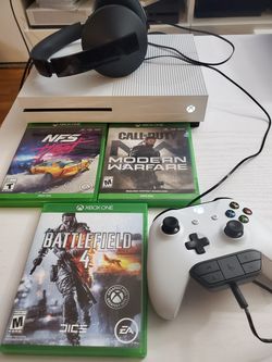 🎮 Xbox One S 1tb 4k + 3 games + headset and controller