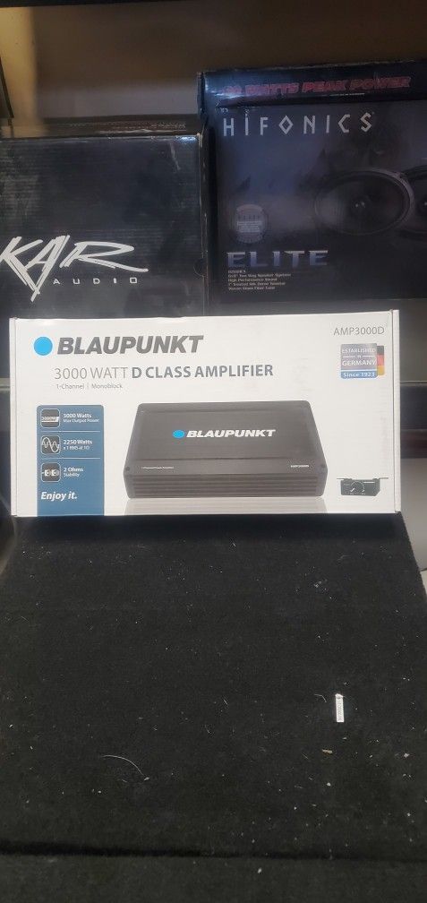 BLAUPUNKT 3,000 MONOBLOCK AMPLIFIER