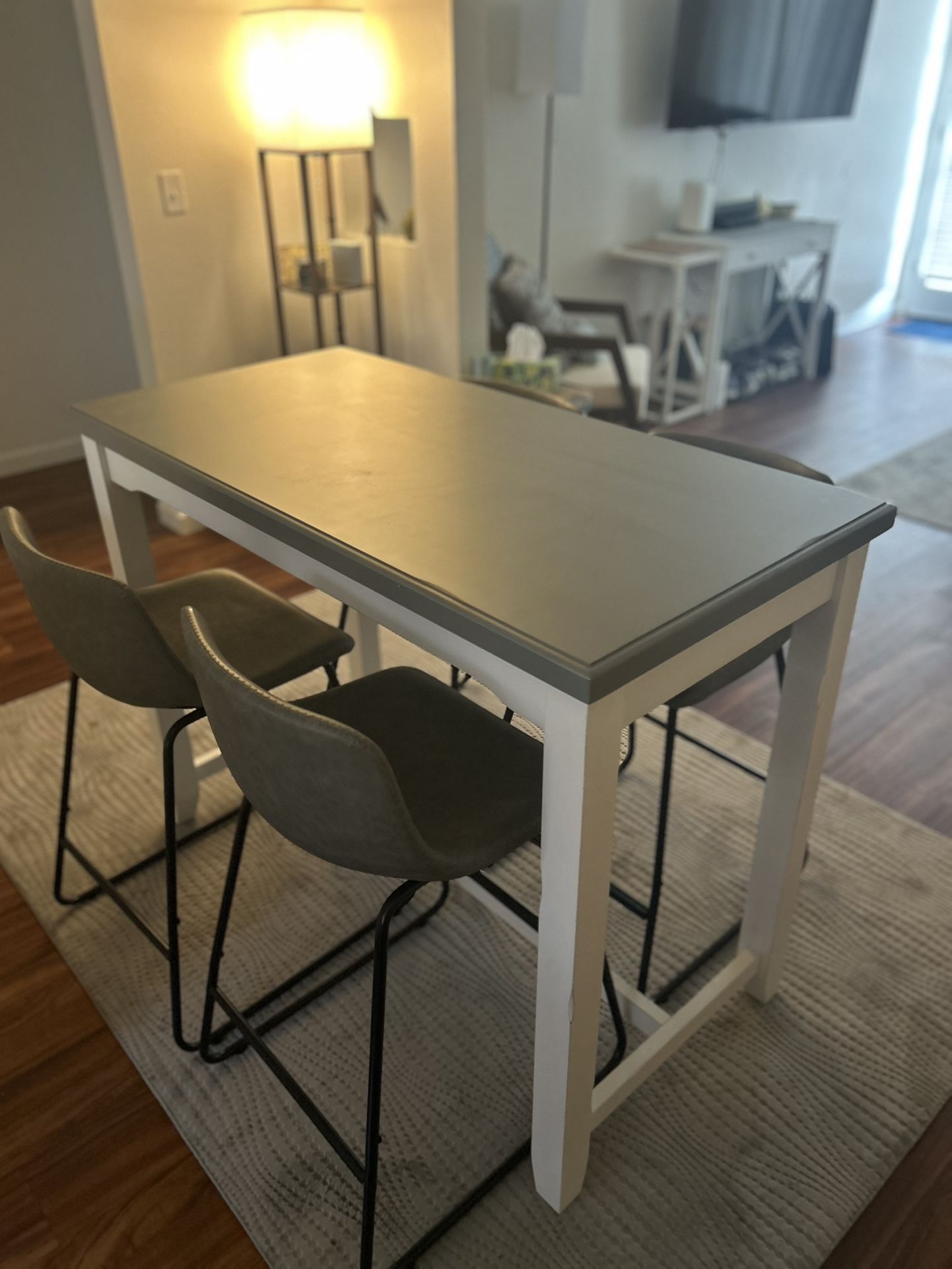 Table, Rug, & 4 Stools