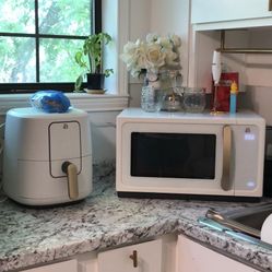 Microwave Y Freidora De Aire