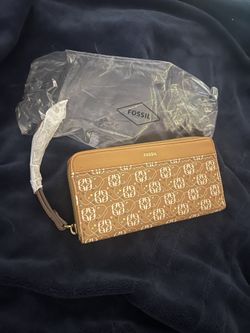 Fossil Clutch