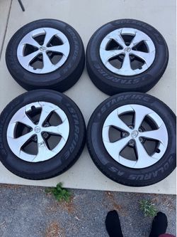2013 Toyota Prius OEM Wheels & Tires 195/65R15 - Set of 4