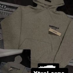 Essential hoodie