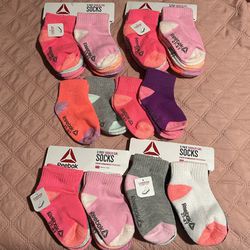 28 Pairs Sz 2T-4T Girls Toddlers Socks New $12