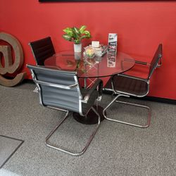 Glass Table With Three Chairs. 