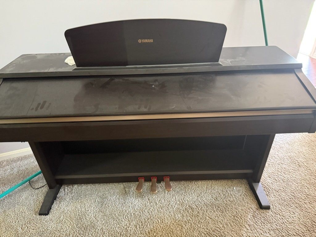 Yamaha piano