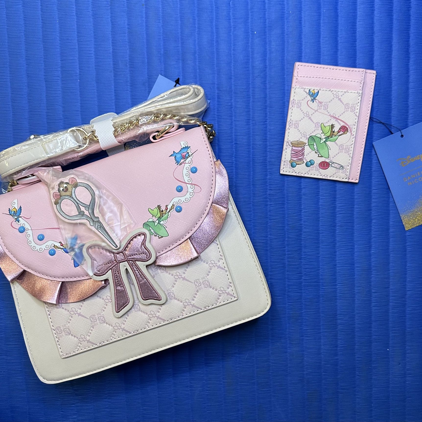 Louis Vuitton Card Case Wallet for Sale in Glendale, AZ - OfferUp