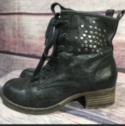 Bare Traps Boots Women's Size 5.5 Black Lace Up