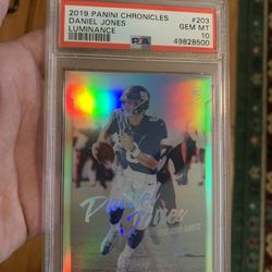Daniel Jones Gem Mint Rookie- Holo/refractor/silver PSA10 Gem mint!