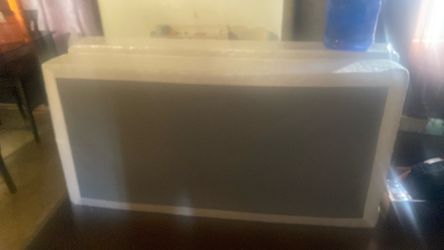 Twin bed with metal frame