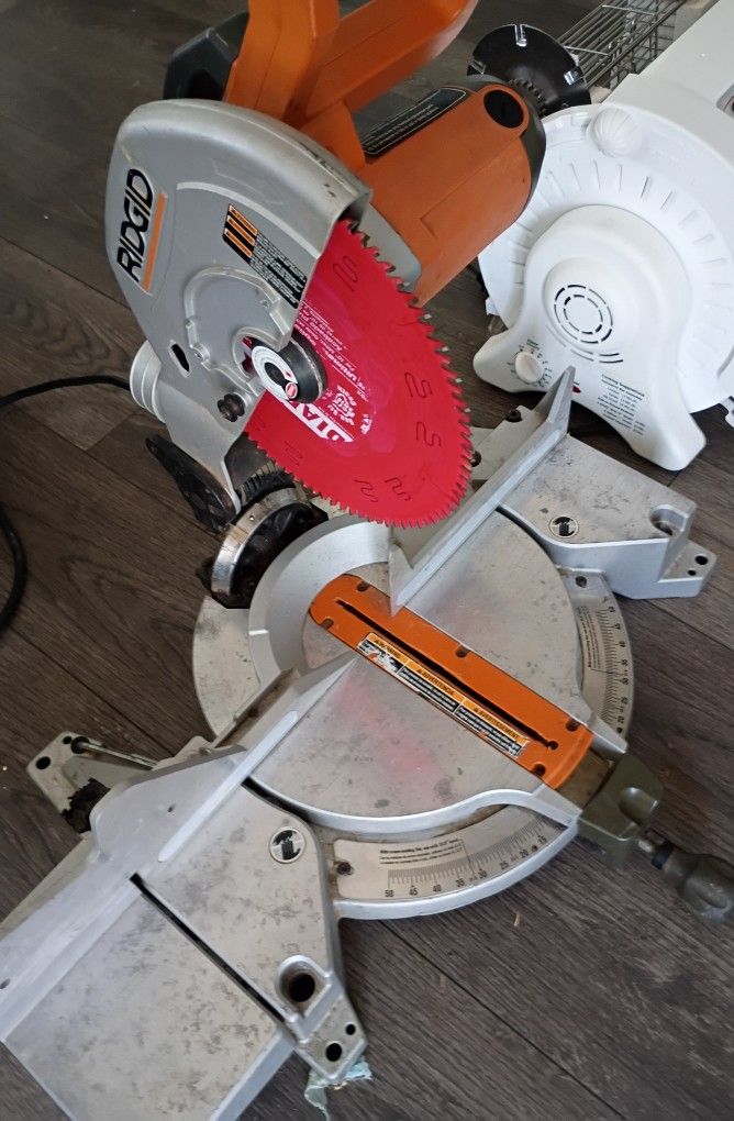 Ridgeline Skill Saw Works Great 10 Inch Blade