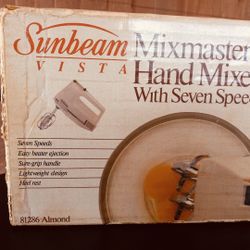 Vintage Mixture And Carver