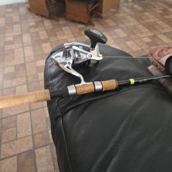 G. Loomis E6X 7" Pole And Stradic 4000 Reel