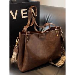 Brown faux leather purse