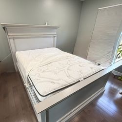 MUST GO! MAKE OFFER!! Queen Bed Frame & Serta iseries Mattress With Zipper Cover