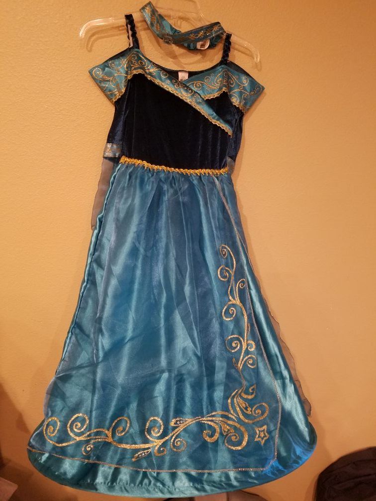 Girls size 10/12 costume