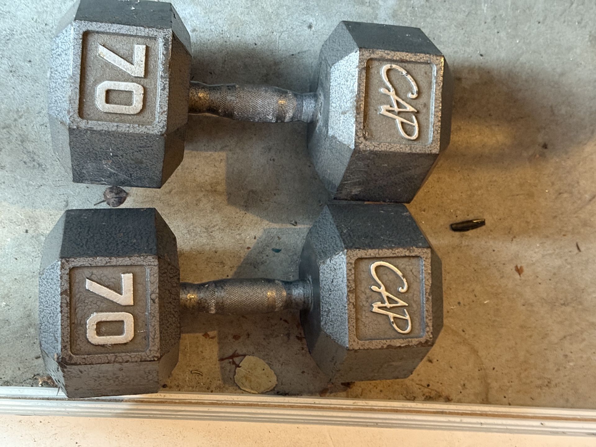 REDUCED Heavy dumbbells- 70’s 80’s and 95’s