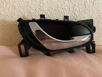 2013 Nissan right side door handle