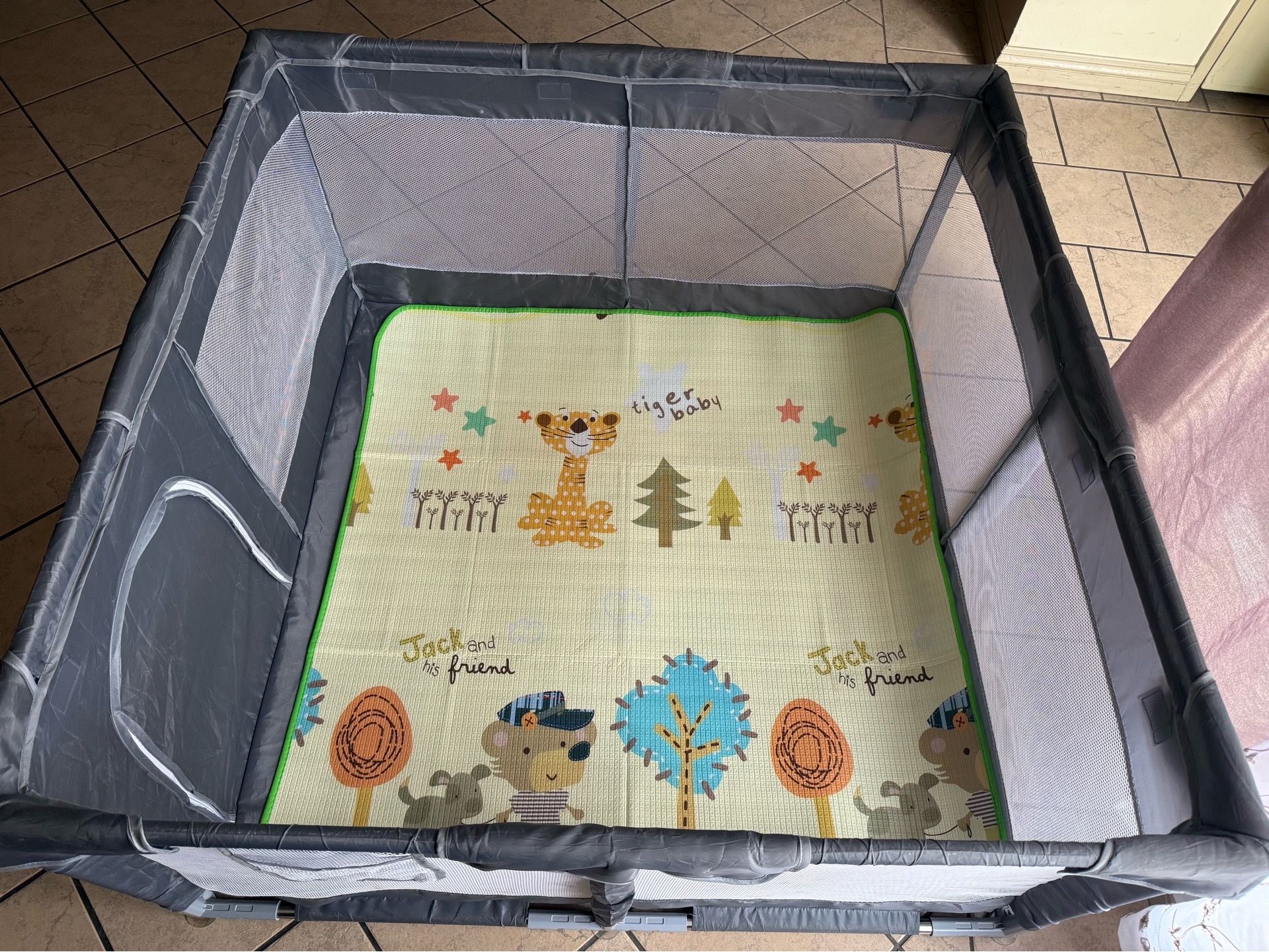 Play pen