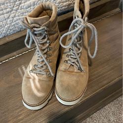 Women’s Boots  
