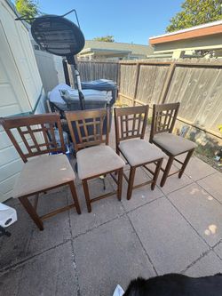 Set of 4 Solid Wood 24” Counter Height Bar Stools – Excellent Condition - OBO