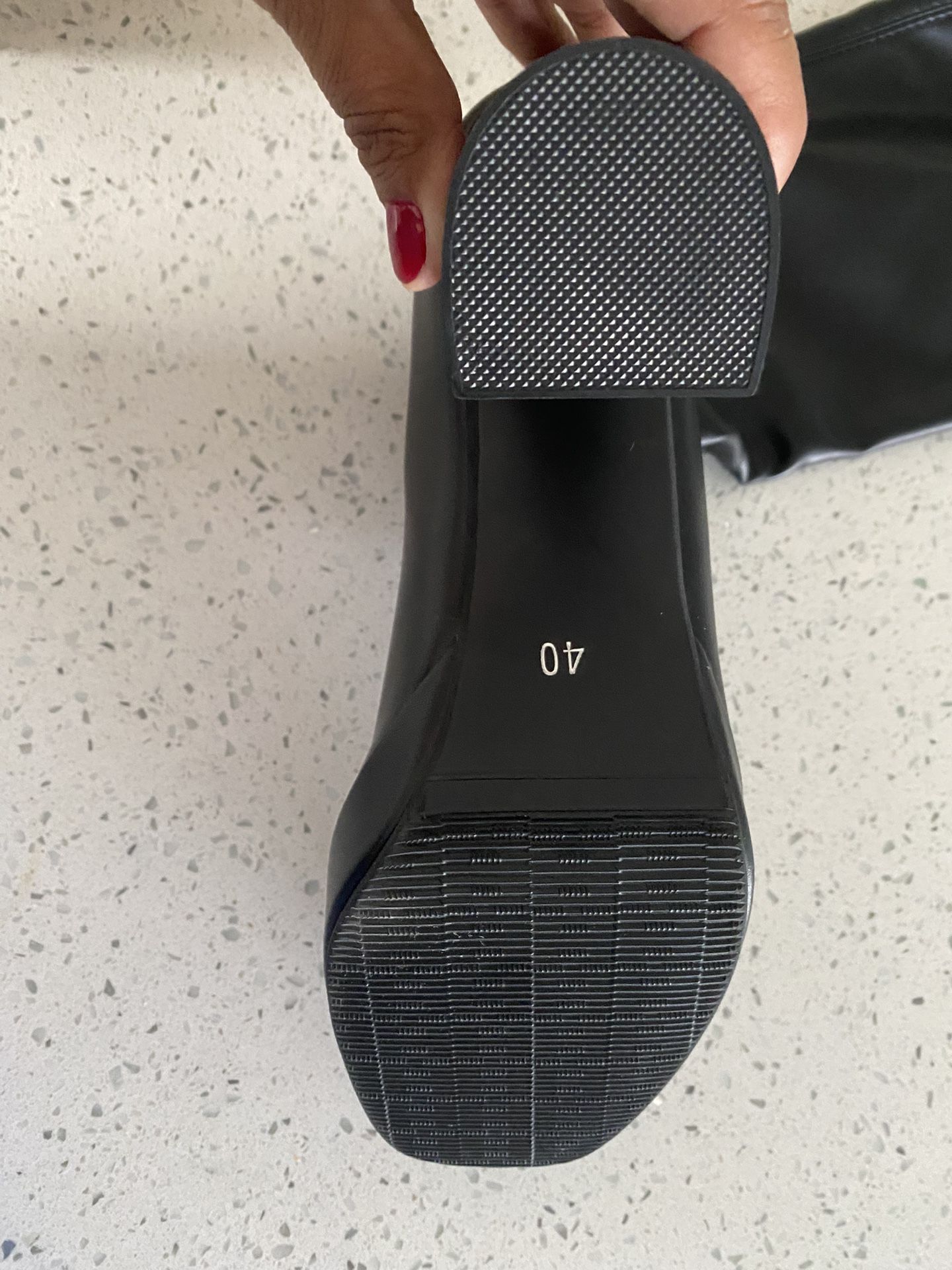 Black Boots Size 40 New Pick Up In Midway are