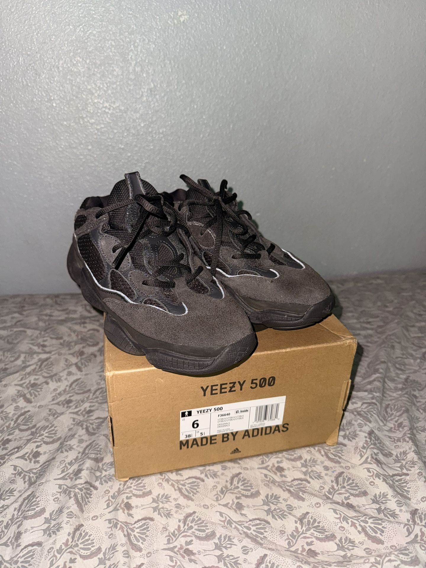 Yeezy 500 “utility black” 