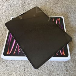 iPad Pro 12.9 6th Gen/ Year 2022/ 128GB Ram/ Color Space Gray/ Chip M2