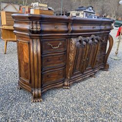 AICO Michael Amini Luxury Dresser 