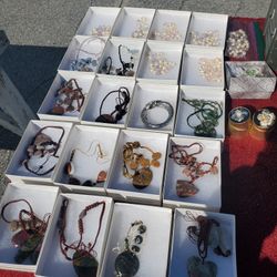 BEAUTIFUL STONES NECKLACES AND BRACELETS PERFECT FOR GIFTS!!! 