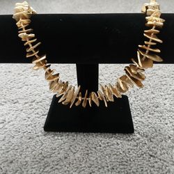 Gold Tone Necklace 