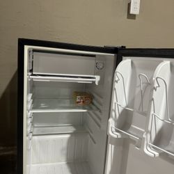 Commercial cool fridge 