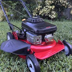 COMMERCIAL SNAPPER  EASY SPEED SERIES POWERED BY KAWASAKI FJ180V ENGINE. GIVES YOU PERFECT CUT. PERFECT CONDITION WELL TAKING CARE OF. IT WOULD CUT YO