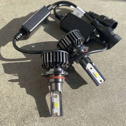 9005 6000K BRIGHT WHITE LED LIGHTS $30