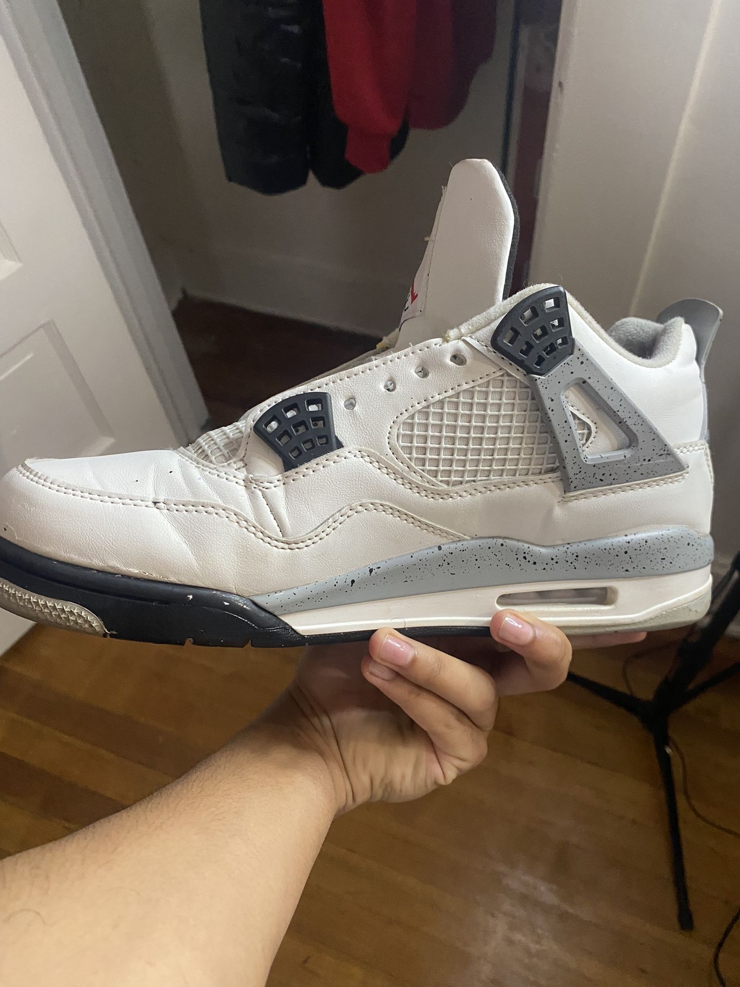 Jordan 4 White Cement