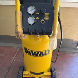 DEWALT 15 Gal. Portable Electric Air Compressor