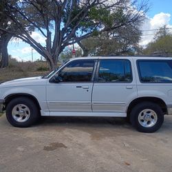 Good Condition '96 Ford Explorer