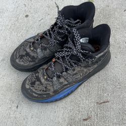 Kyrie basketball shoes