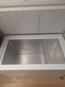 Freezer chest