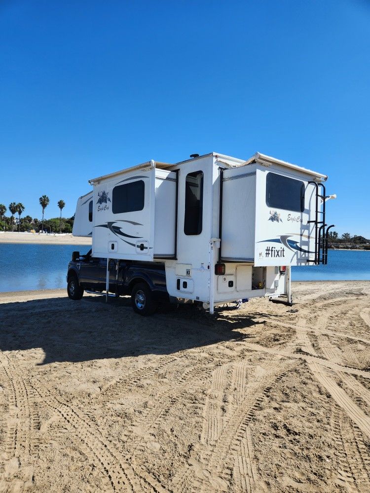 2019 Truck Camper Egle Cap Model 1165