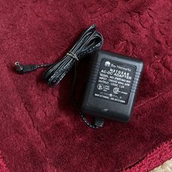 Bay Networks PWR-002-004 NETGEAR AC DC Adapter 120VAC 60Hz 30W 12VDC 1.2A