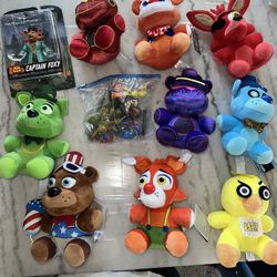 Fnaf Figures And Plushies 