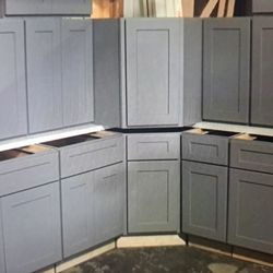Gray Shaker Kitchen Cabinets