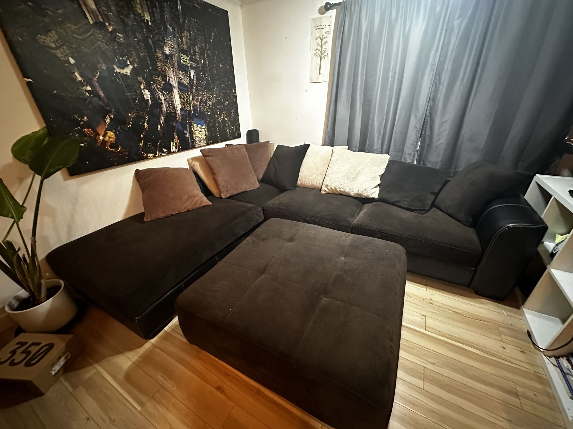 Sectional couch