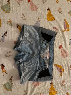 Women’s maternity shorts size 2